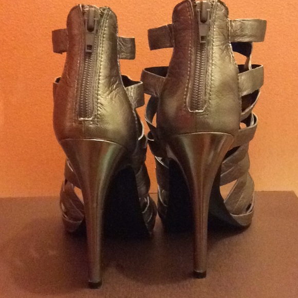 HIGH HEEL ZIP BACK SANDAL - Picture 3 of 4